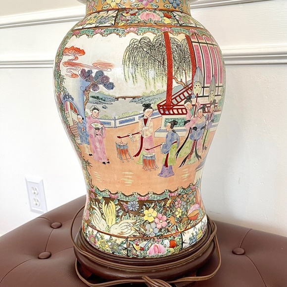 Antique Chinese Famille Rose Medallion Canton Lamp - Picture 2 of 8